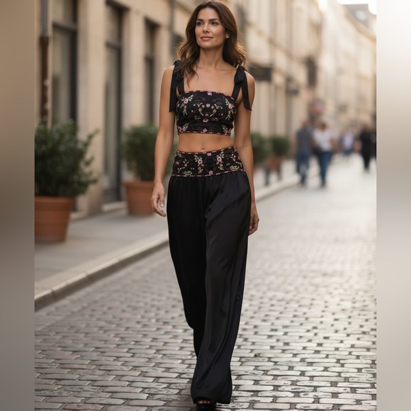 Free People Ensemble Petra Black Satin Pant Crop Top Set Embroidered Size 8 NWOT